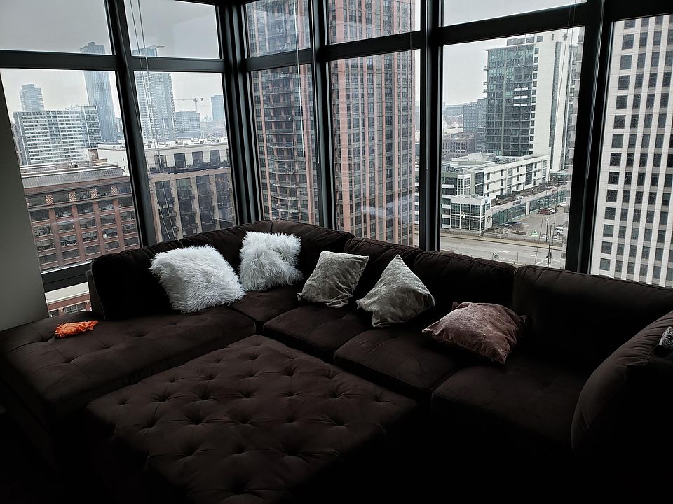1st image of 365 N Jefferson St APT 1607