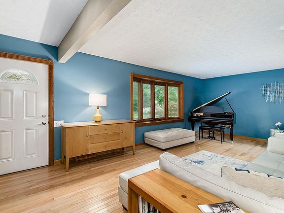 5th image of 478 Olenwood Ave