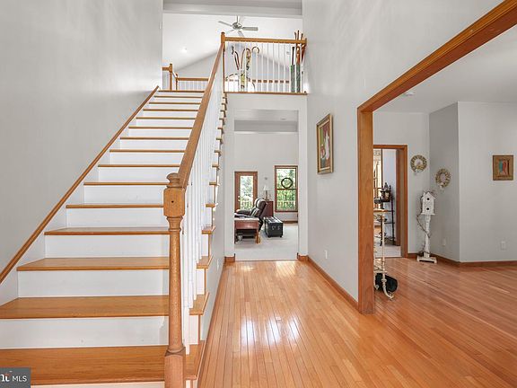 2nd image of 1561 Hickory Creek Rd
