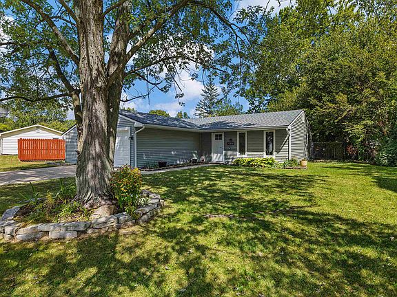 2nd image of 8323 Harwick Ct