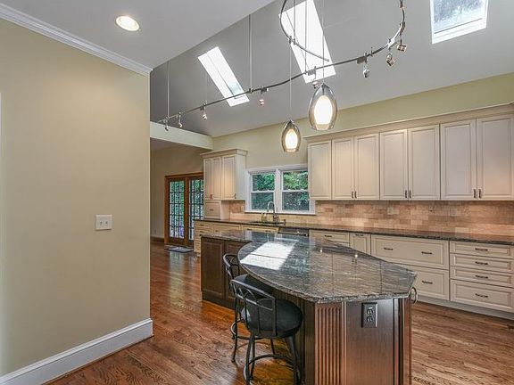 5th image of 3430 Forest Peak Way