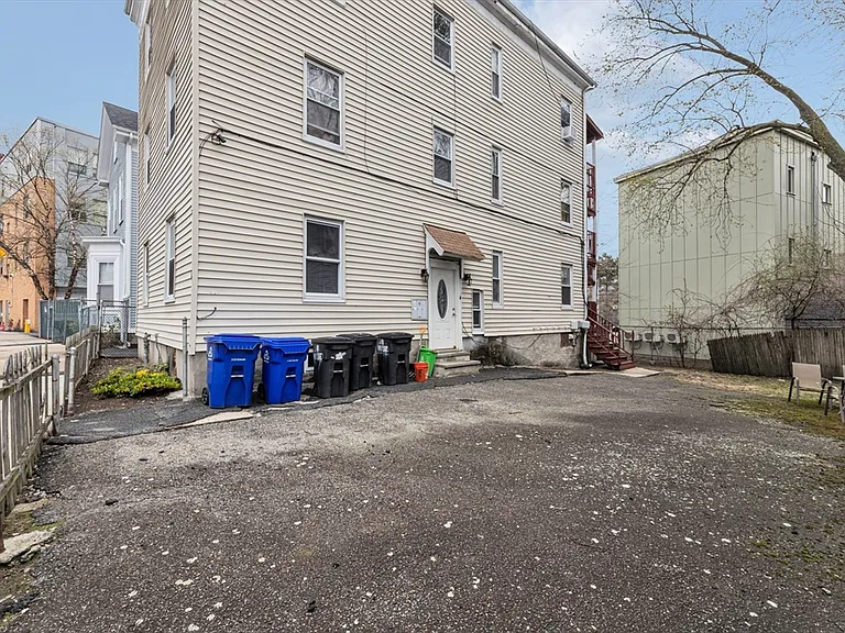 6 Wise St #1 — Photo 2