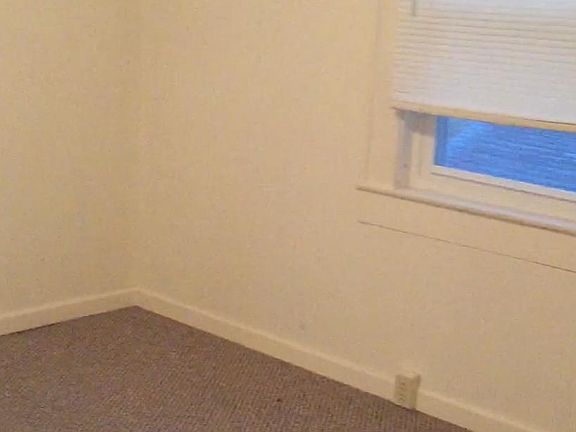 Upstairs bedroom, one.