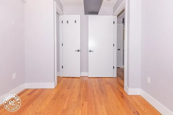 Rented by MySpaceNYC | media 7