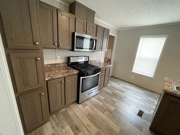 2nd image of 188 Birch Ave #188