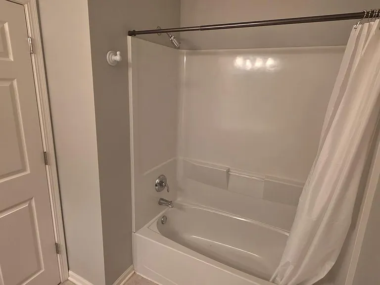 2250 Aurora Dr — Photo 15