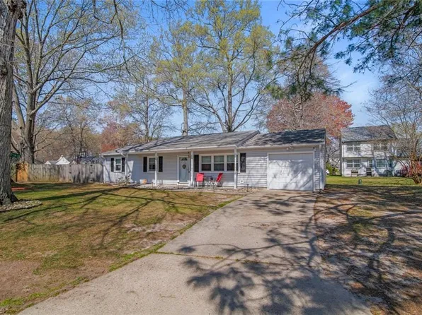 305 Markos Ct, Hampton, VA 23666