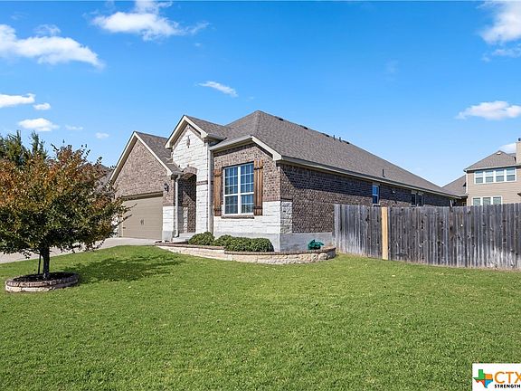2nd image of 829 Old World Dr