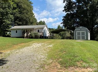 44 Oak Hill Rd, Nebo, NC 28761