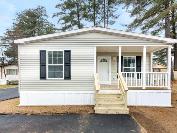 10 Robbins Street, Hinsdale, NH 03451