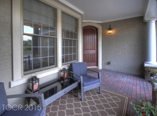 97 Windsor Ln, Ramsey, NJ 07446