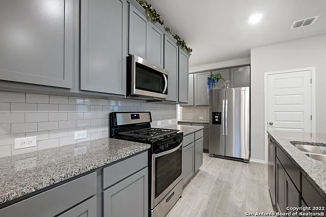 259 Kinsley Way — Photo 4