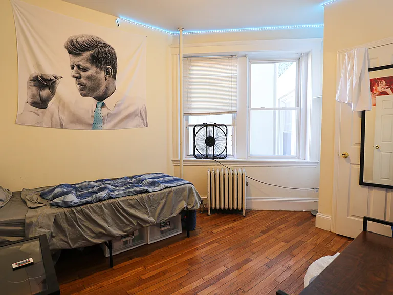56 Egmont St #3A — Photo 9