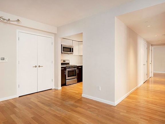 3rd image of 90 Sullivan Pl #2H