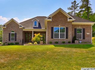 2 Verdant Cir SE, Huntsville, AL 35803