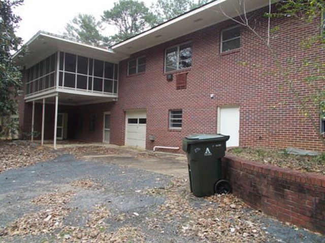 2nd image of 276 Fontaine Dr