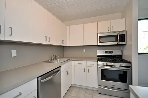 Sold by REMAX Distinguished Homes | media 18