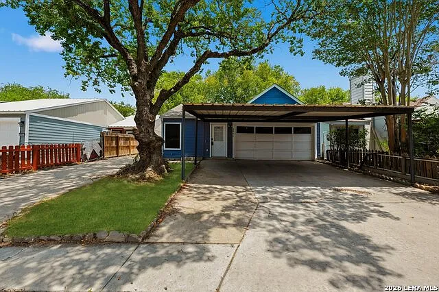 2886 Cherry Field Dr — Photo 3