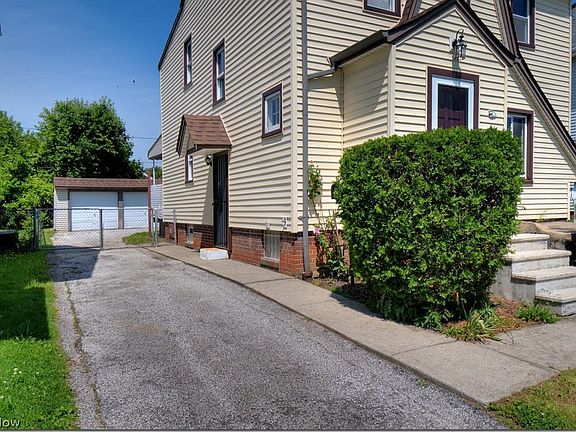 3rd image of 3836 W 136th St