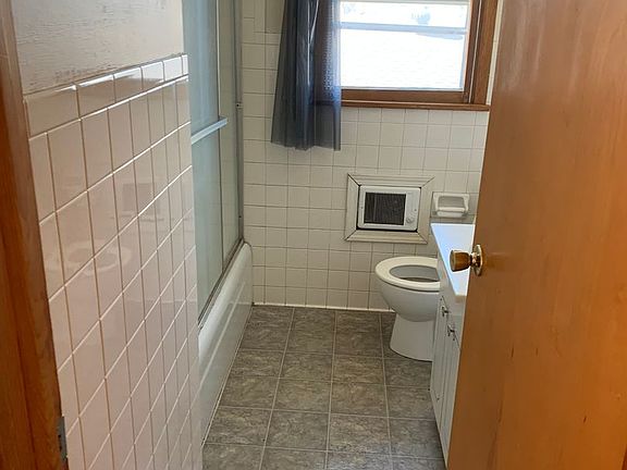 4th image of 702 State Highway 109 APT 3