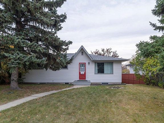 2nd image of 2204 38th St SW