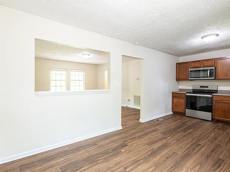 320 Beechwood Dr — Photo 10