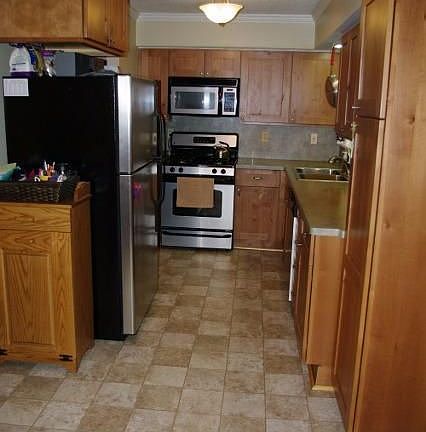 3rd image of 1124 Georgina Dr