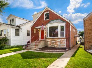 5330 N Meade Ave, Chicago, IL 60630