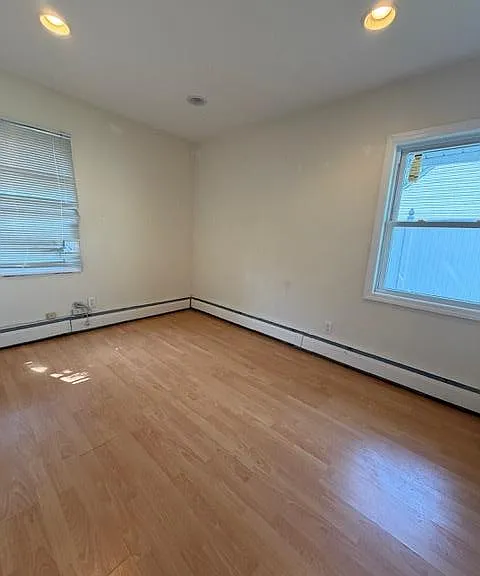 3173 Roxbury Ln — Photo 9