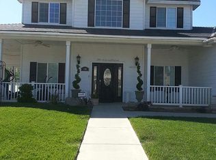 465 S Willow Glenn Dr, Reedley, CA 93654