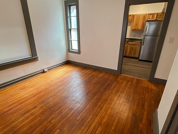 5th image of 420 High St APT D