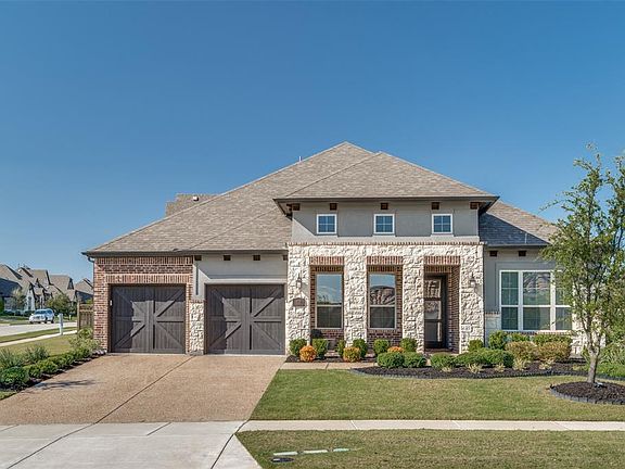 2nd image of 2020 Alcove Dr