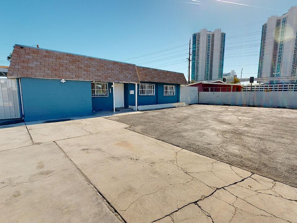 1st image of 2411 Santa Clara Dr