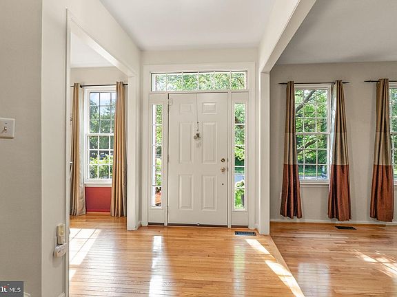 3rd image of 21244 Bullrush Pl