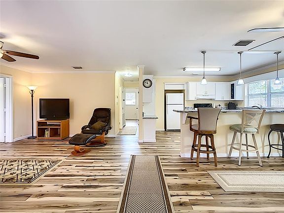 4th image of 32746 Lake Eustis Dr