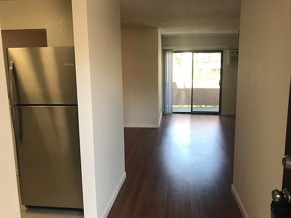 2nd image of 144 N Michigan Ave APT 5