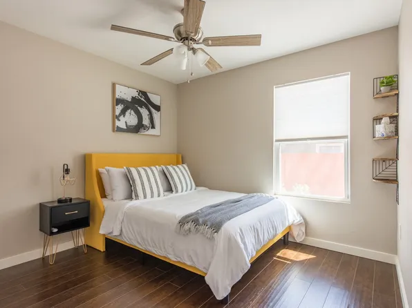 708 S Olive St, San Antonio, TX 78203