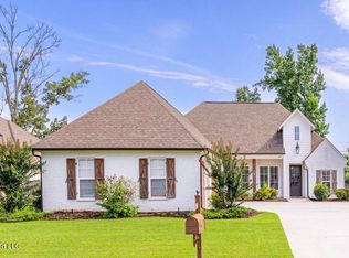 229 Stone Creek Dr, Madison, MS 39110