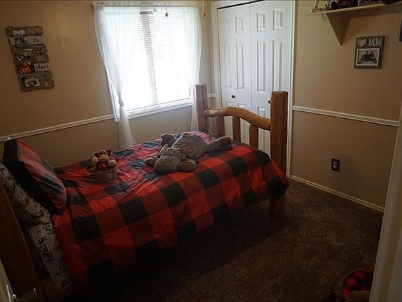 5th image of 533 Reagan Ave