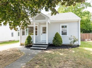 26 Saucier St, Acushnet, MA 02743