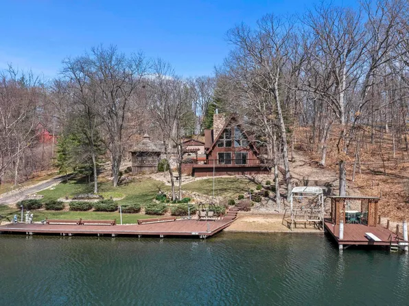 34 Locust Ct, Dahinda, IL 61428