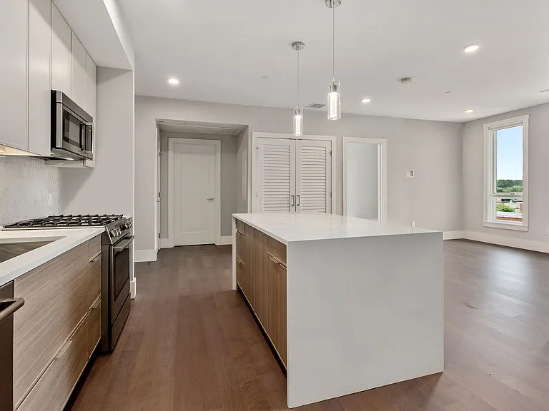 3193 Washington Street — Photo 36