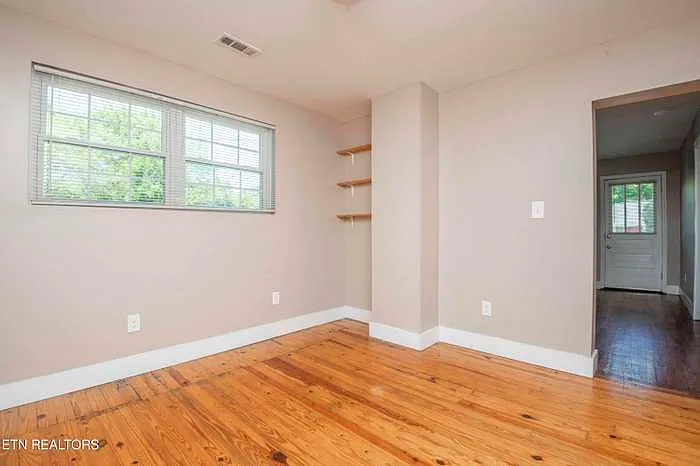 210 Dodson Ave — Photo 22