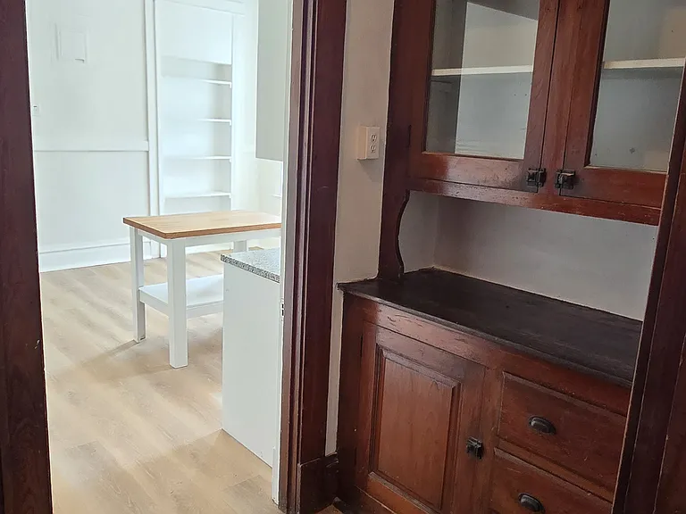 218B N Jackson St #B — Photo 7