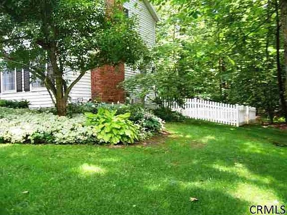 5th image of 110 Nottingham Way S