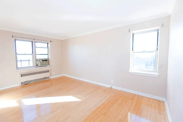 Sold by Re/Max In The City | media 14