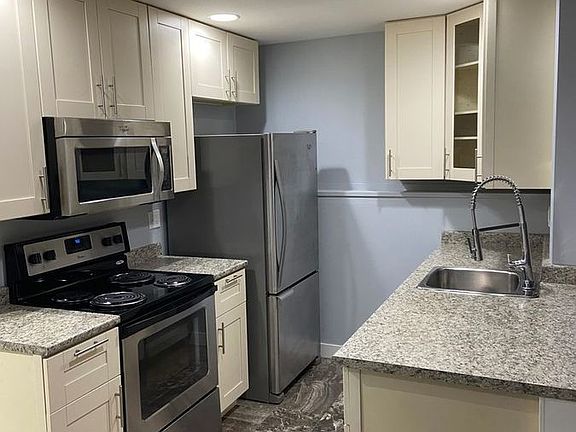 4th image of 226 Pringle Ln #B
