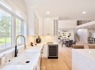 128 Pearl St, Reading, MA 01867