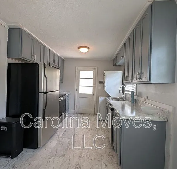 32 Kay Dr — Photo 8