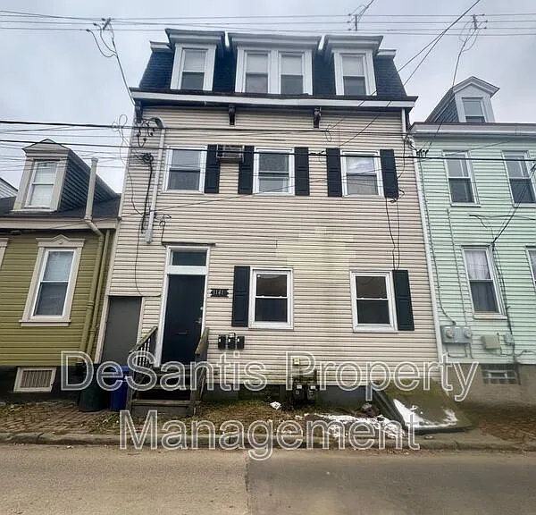 1141 Brabec St — Photo 1